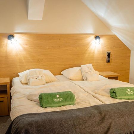 Granada Pensjonat & Spa Душники-Здруй Экстерьер фото