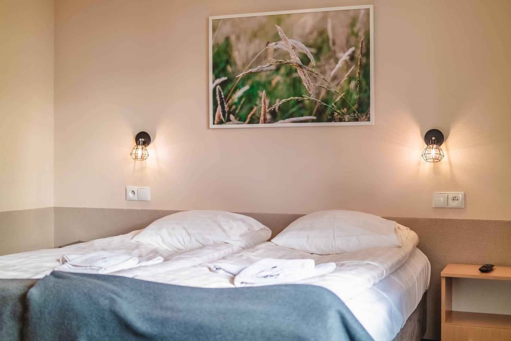 Granada Pensjonat & Spa Душники-Здруй Экстерьер фото